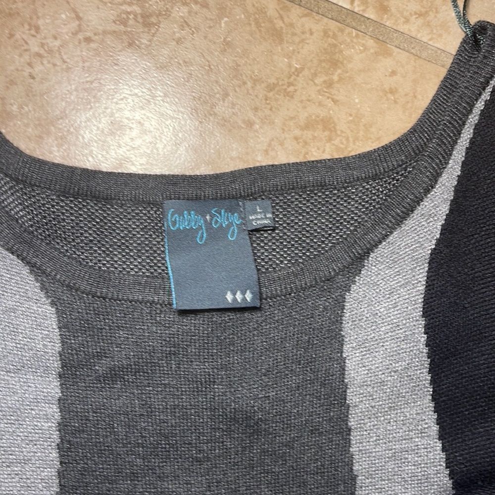 Black & Gray sweater dress - Picture 3 of 3
